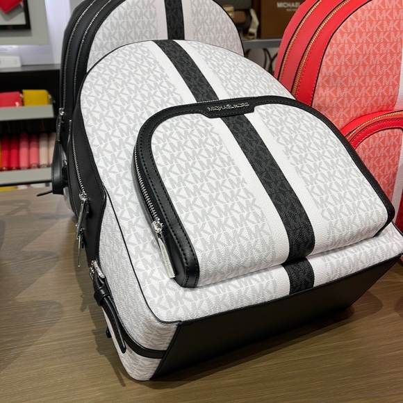 Michael Kors Jaycee Large Zip Pocket Backpack & LG DOUBLE ZIP WRISTLET - Picture 12 of 16